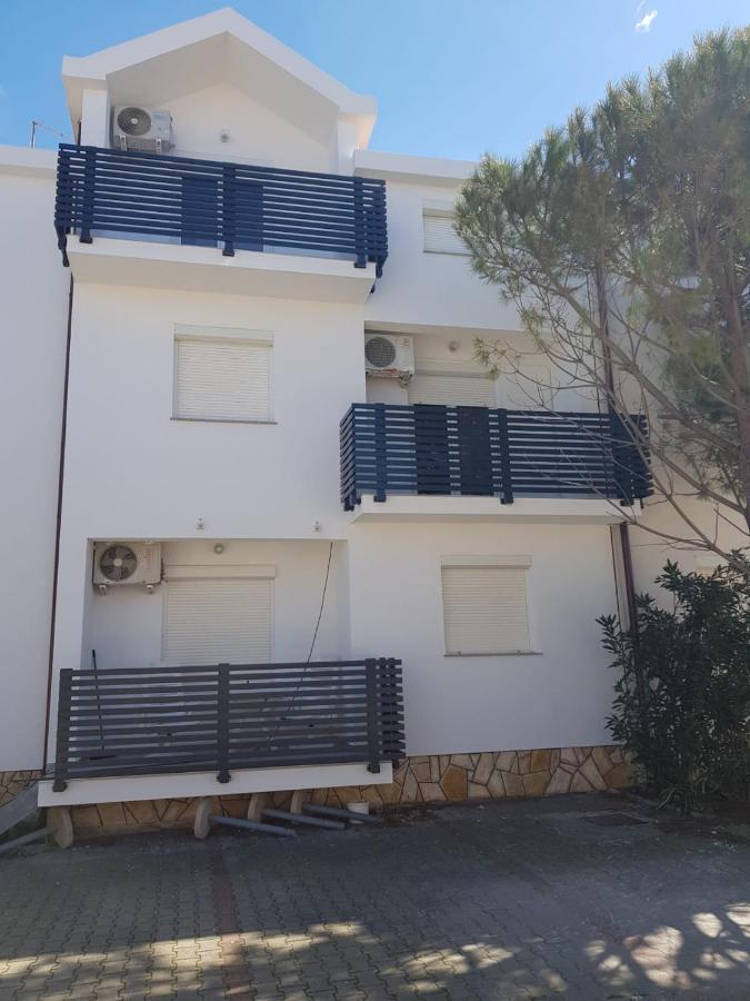 Apartments Nada Vir Exterior foto