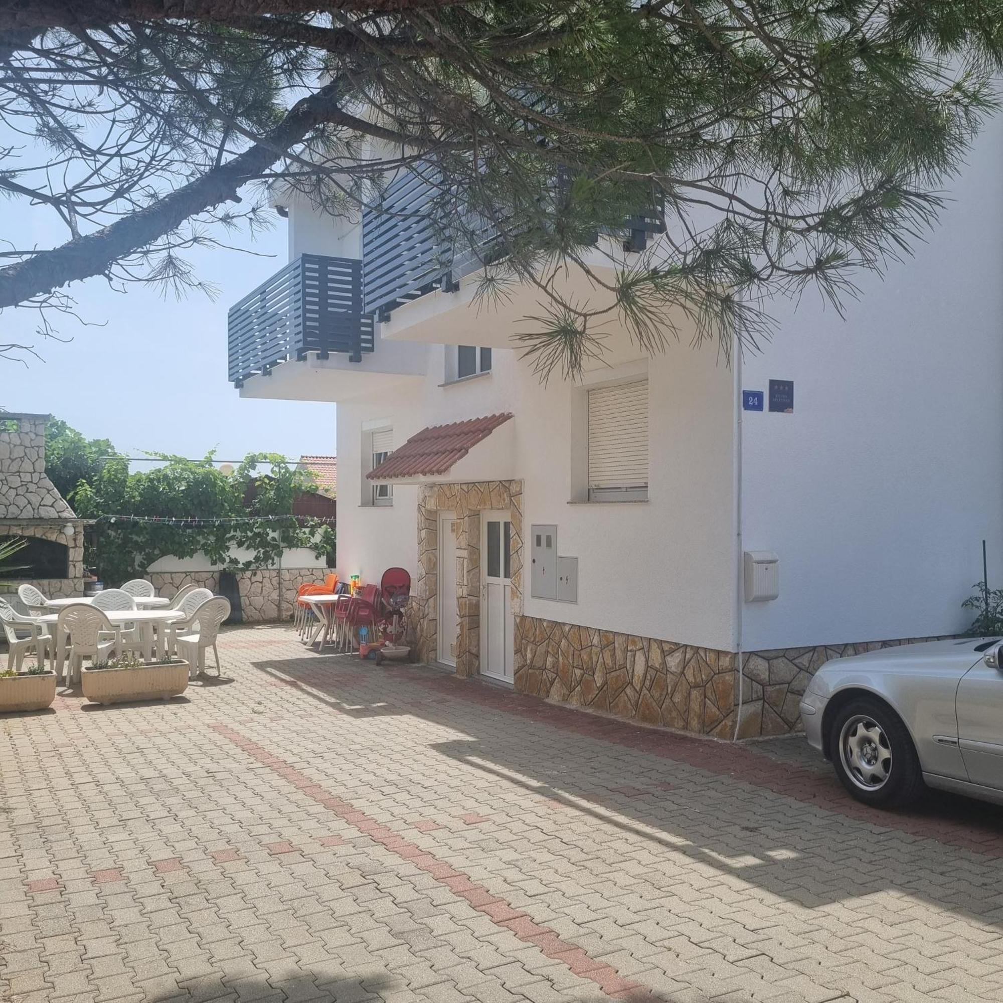Apartments Nada Vir Exterior foto