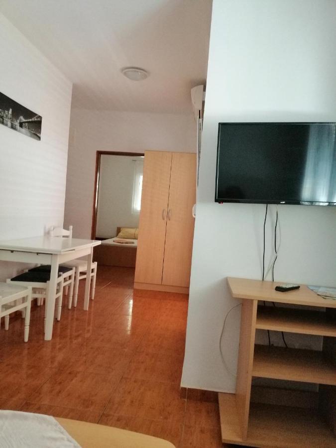 Apartments Nada Vir Exterior foto